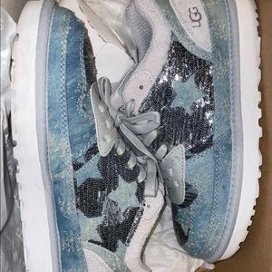 Ugg Women Sneaker Size 8